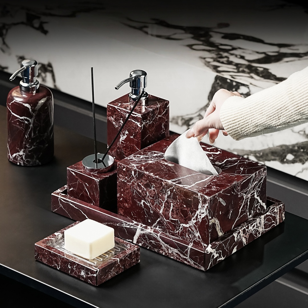 Quiet Luxury Lifestyle - Luxe natuurlijk marmer Rosa Levanto badkameraccessoires