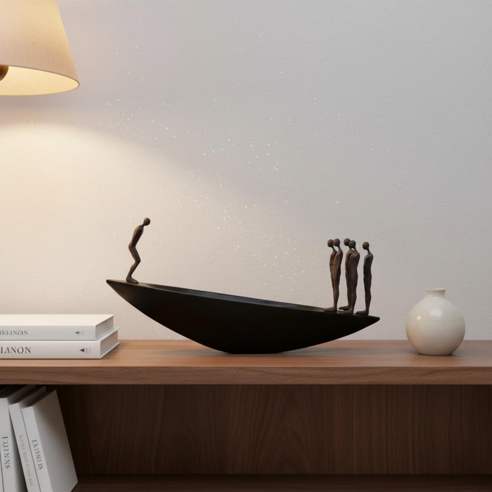Modern hars zeilboot standbeel - Quiet Luxury Lifestyle recensie en prijs